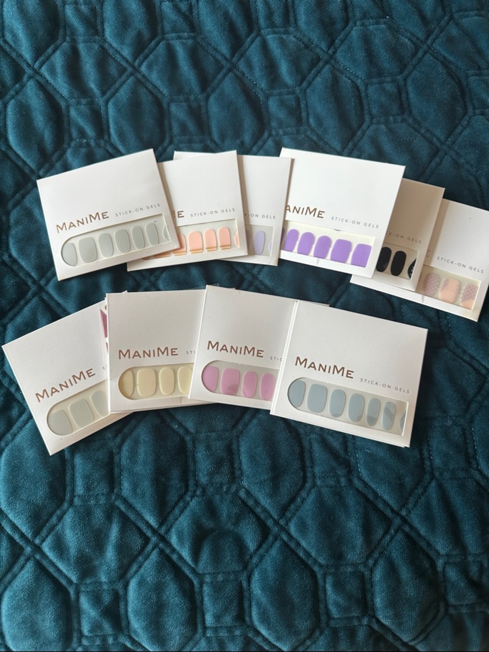 Mani-me Stick-On Gel Nails Bundle